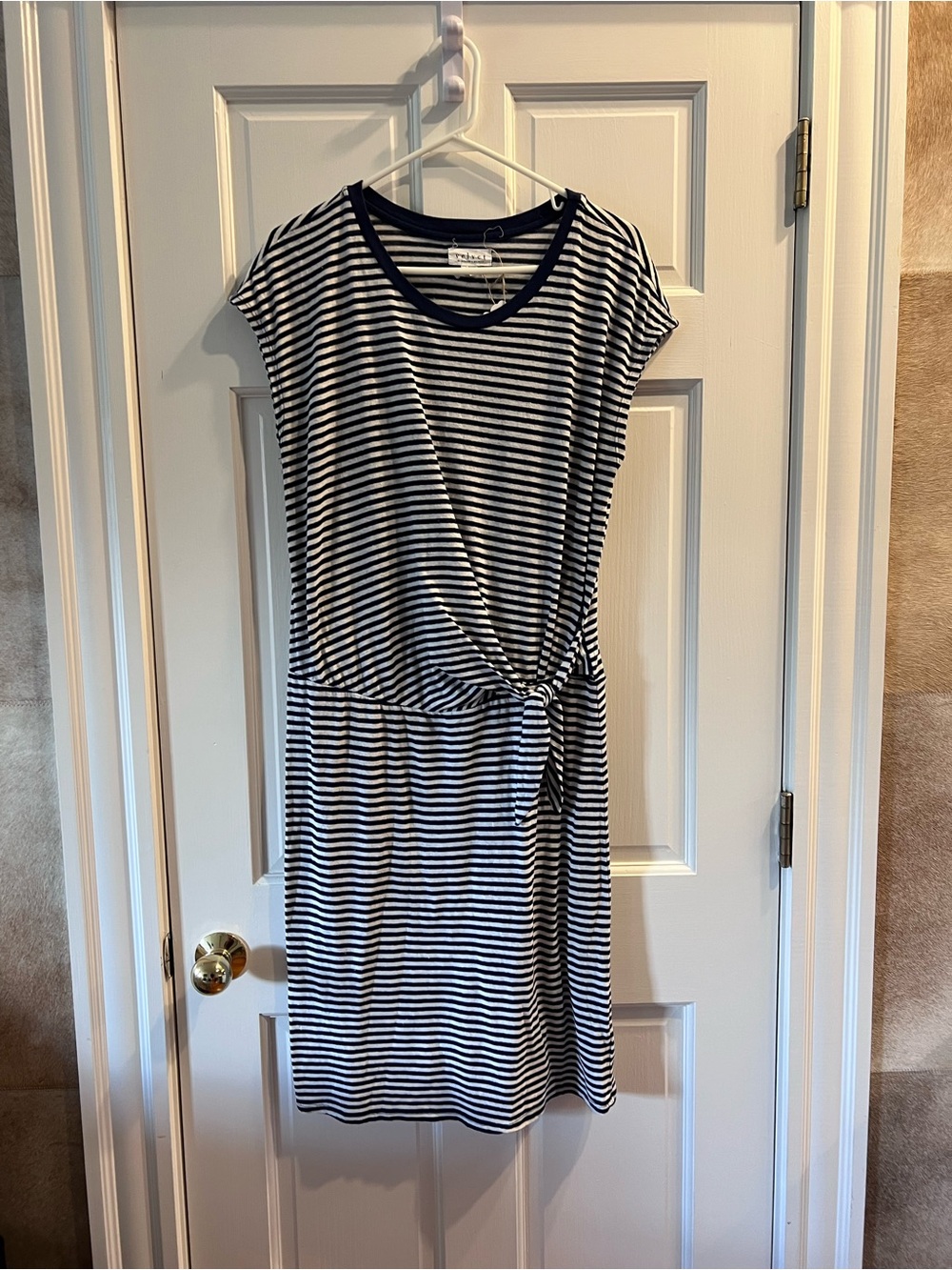 Velvet by Graham & Spencer - Striped Tie-Waist linen Dress - Blue & White Large